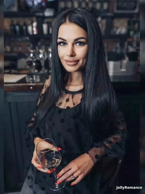 Yana Profile image 3