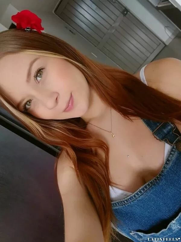 Alejandra Profile image 1