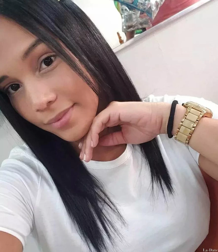 Dasrieka Carolina Profile image 4