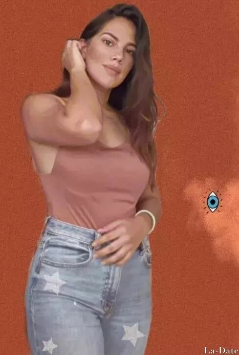 Elena Profile image 4