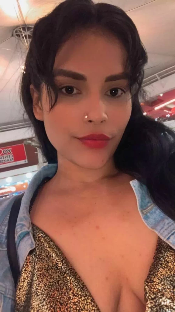 Roselys Profile image 6