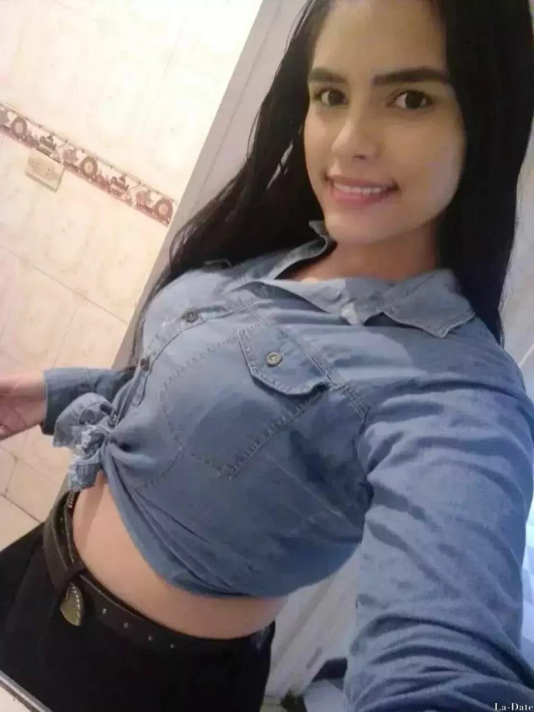 Roselys Profile image 5