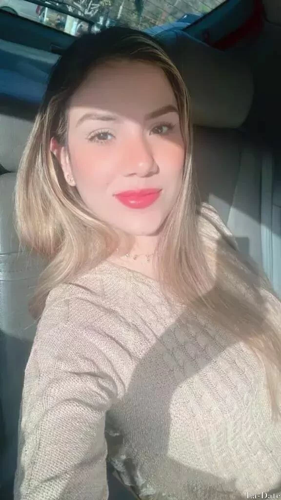 Adriana Profile image 6