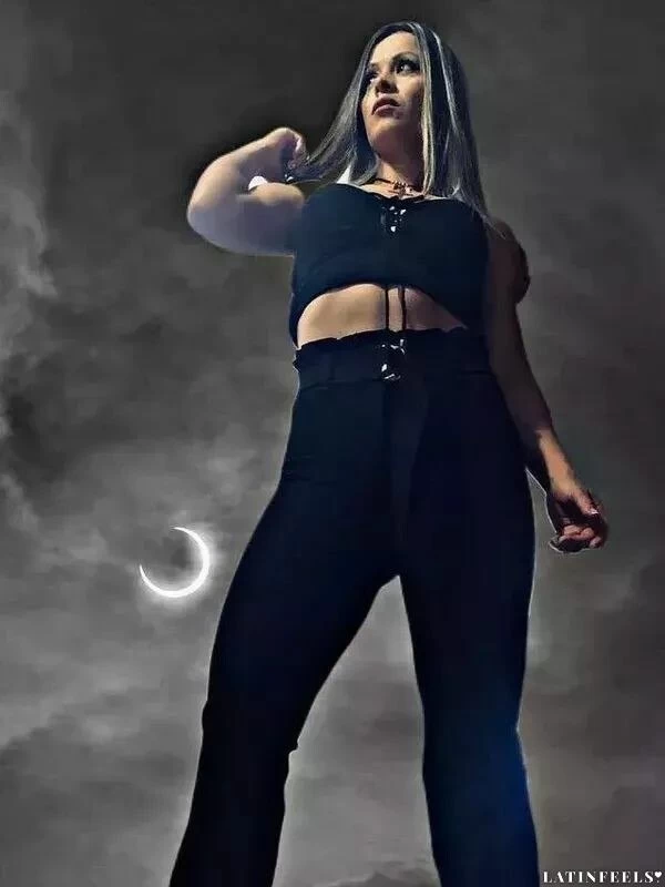 Stefania Profile image 4