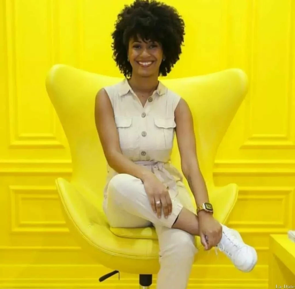 Kelly Profile image 4
