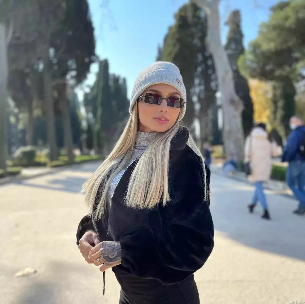 Angela Profile image 2