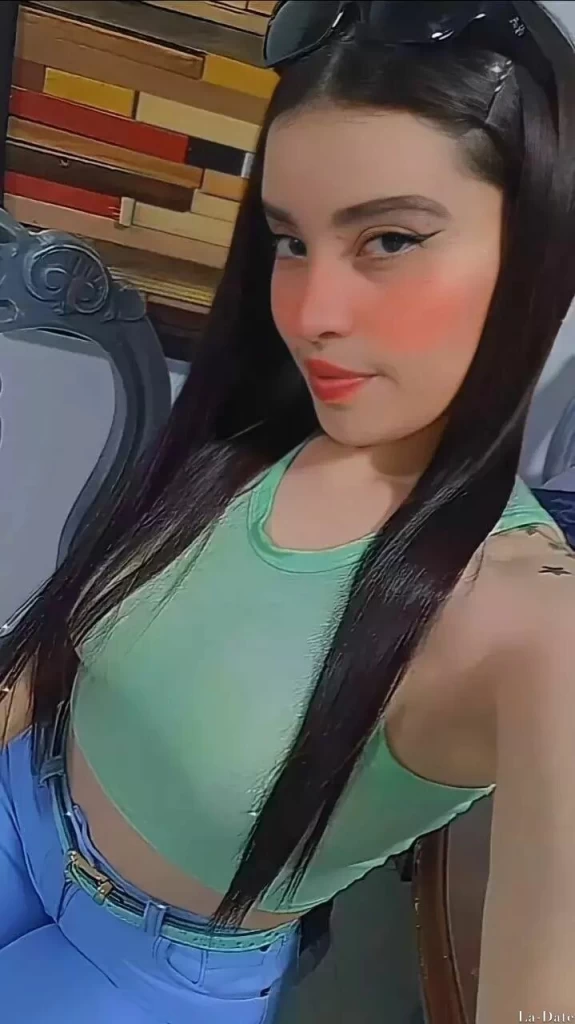 Valeria Profile image 5