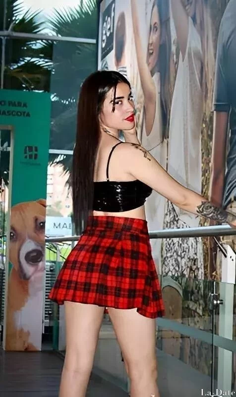 Valeria Profile image 4