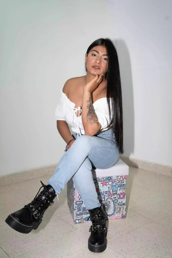 Lorena Profile image 3