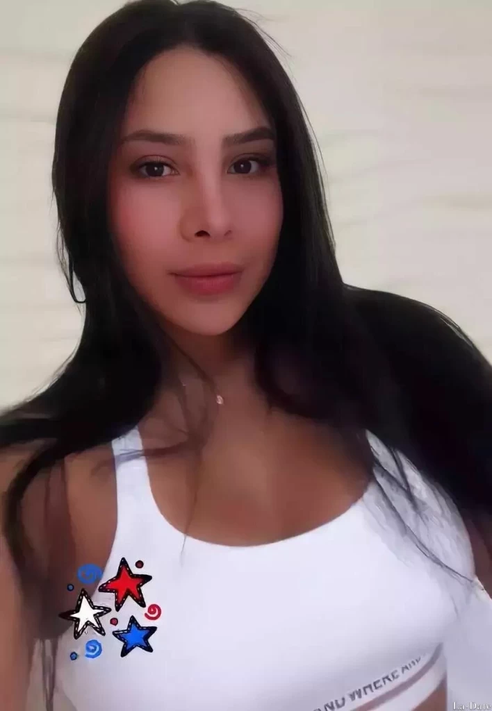 Catalina Profile image 6
