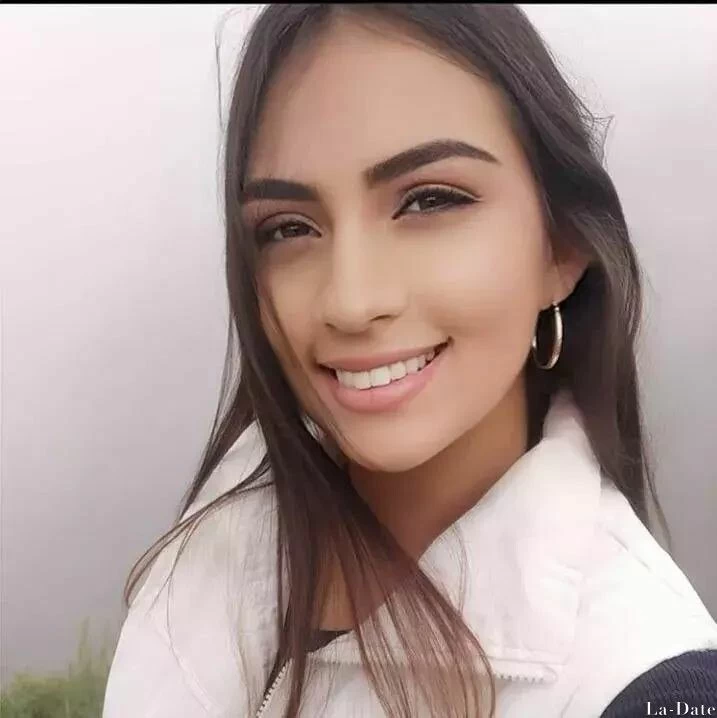 Ximena Profile image 4