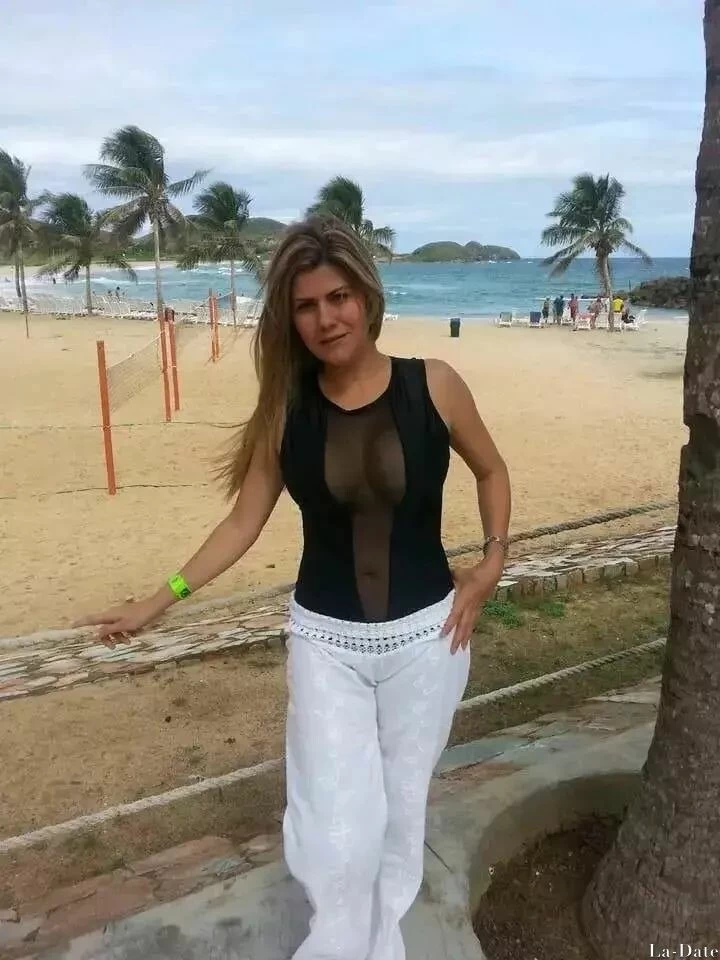 Vanessa Profile image 5