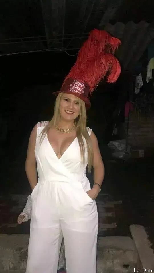 Vanessa Profile image 6