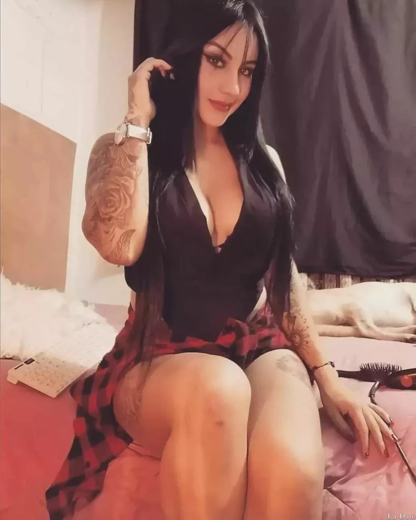 Lina Profile image 4