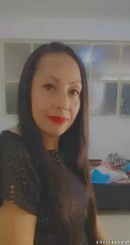 Paola Profile image 1