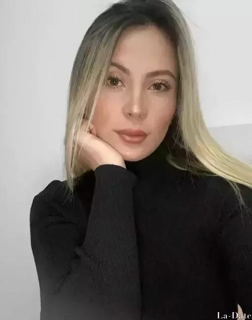 Paola Profile image 1
