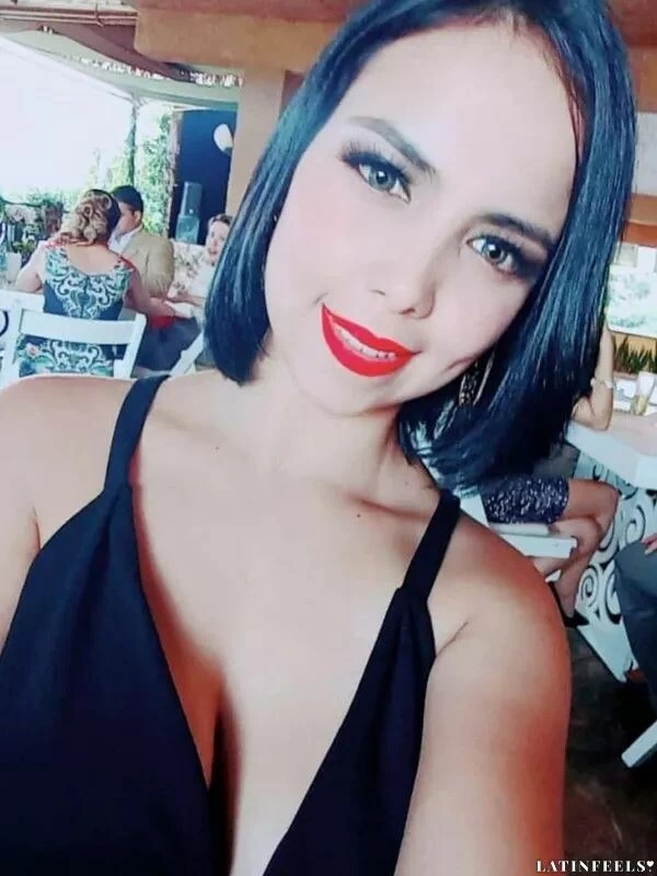 Andreina Profile image 5