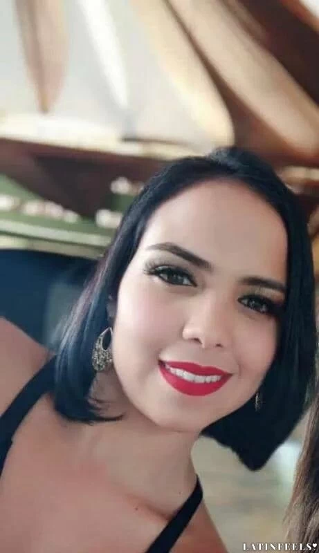 Andreina Profile image 2