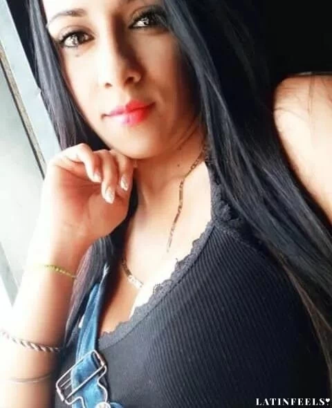 Damelys Profile image 1