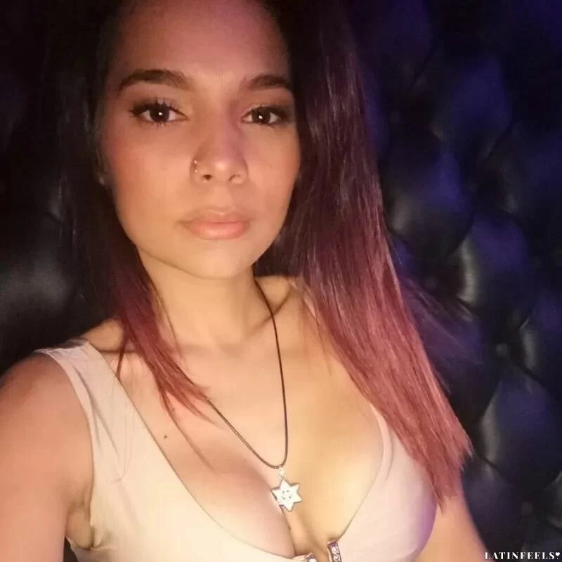 Valentina Profile image 2
